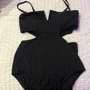 aerie cutout swimsuit in an XL!